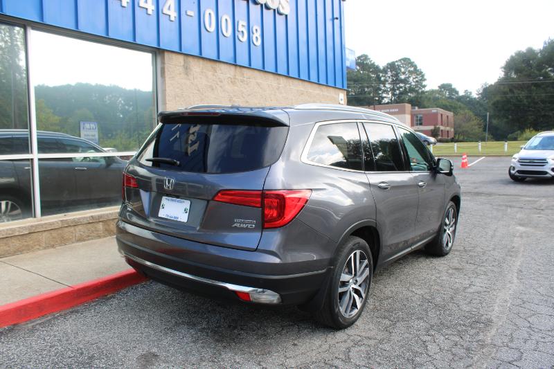 2018 Honda Pilot Touring photo 3