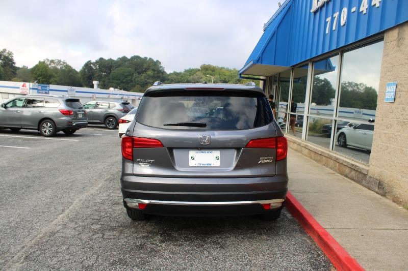 2018 Honda Pilot Touring photo 4