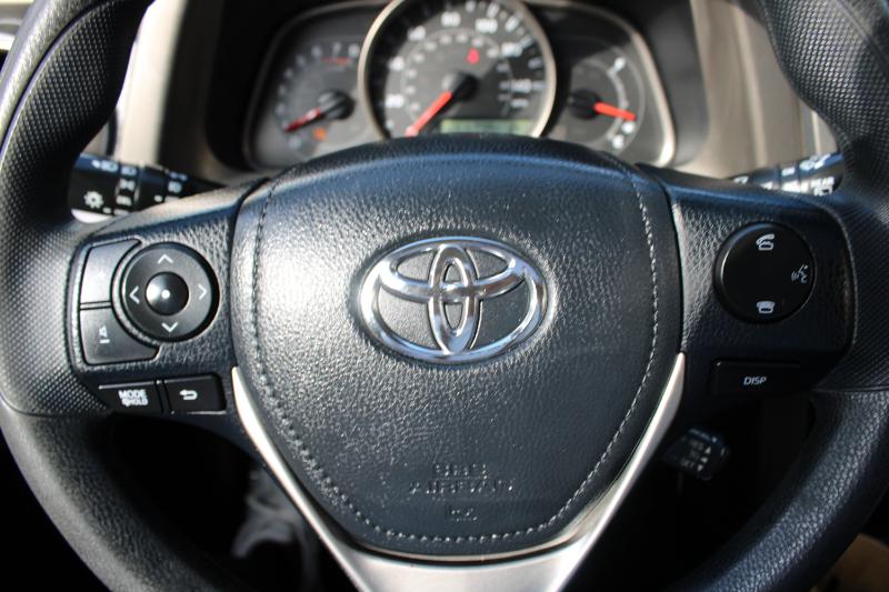 Toyota RAV4 FWD 4dr XLE (Natl) 2015