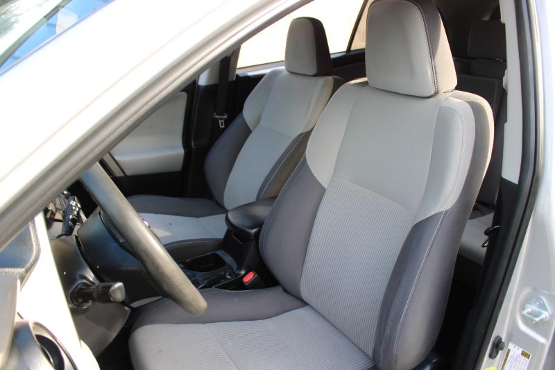 Toyota RAV4 FWD 4dr XLE (Natl) 2015