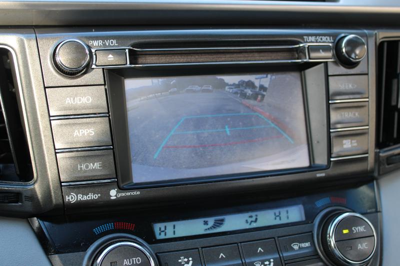 Toyota RAV4 FWD 4dr XLE (Natl) 2015