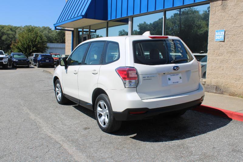 2018 Subaru Forester 2.5i photo 3