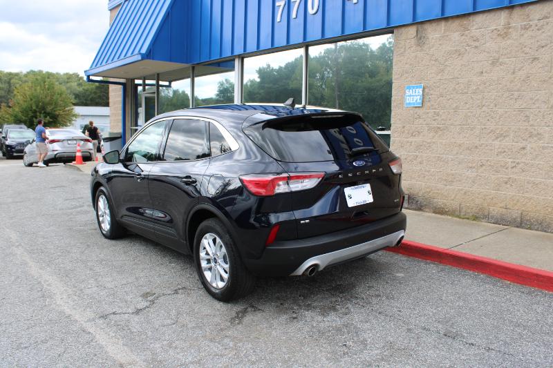 2021 Ford Escape SE Hybrid photo 4