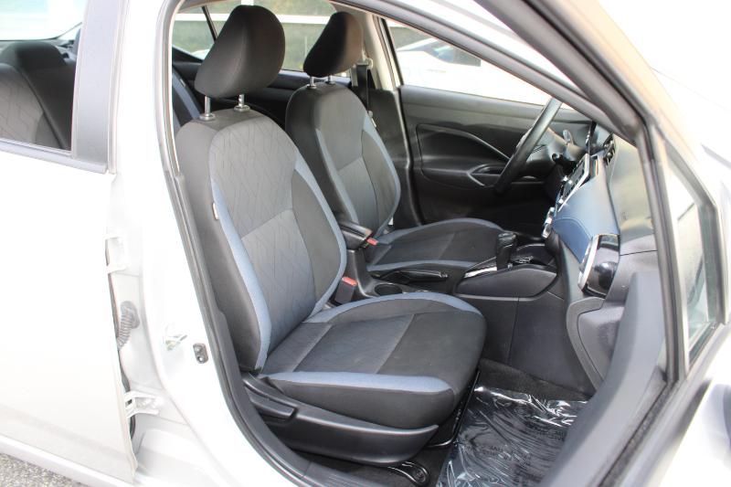 Nissan Versa SV CVT 2023