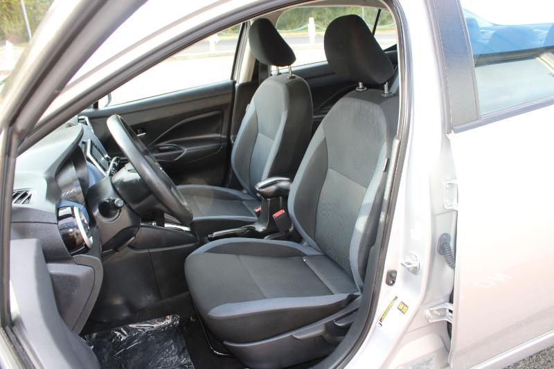 Nissan Versa SV CVT 2023