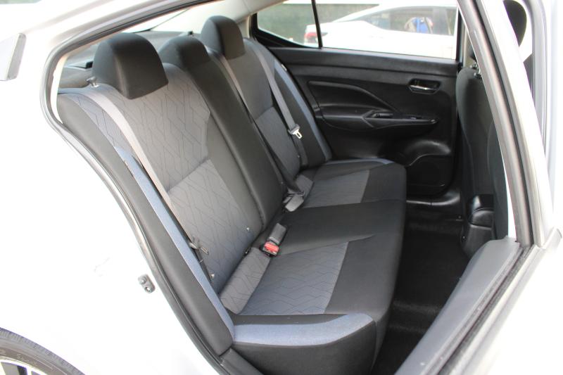 Nissan Versa SV CVT 2023