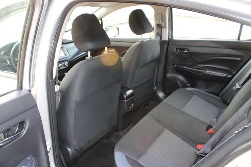 Nissan Versa SV CVT 2023