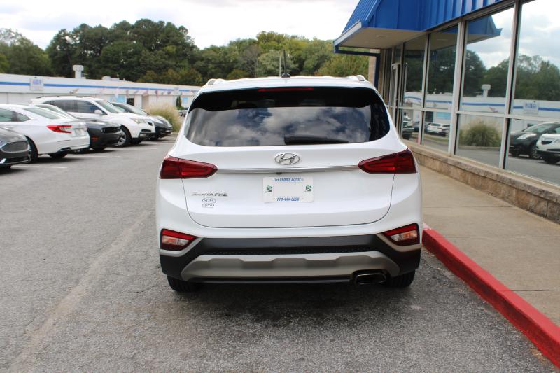 2019 Hyundai Santa Fe SE photo 3