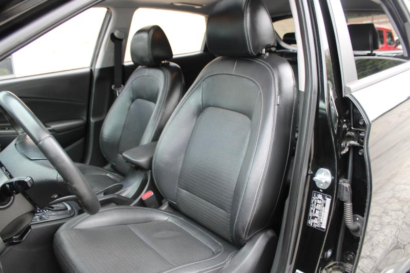 2021 Hyundai Kona Limited photo 2