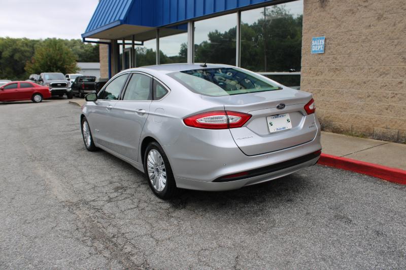 2015 Ford Fusion SE Hybrid photo 2