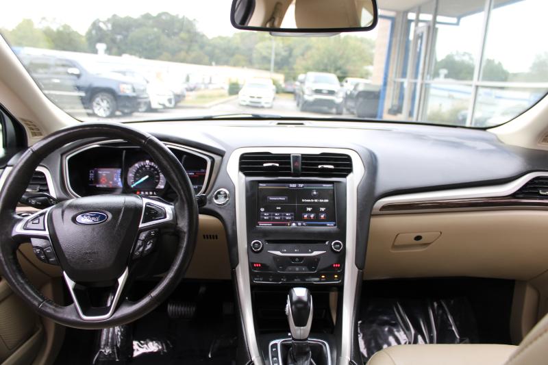 Ford Fusion 4dr Sdn SE Hybrid FWD 2015