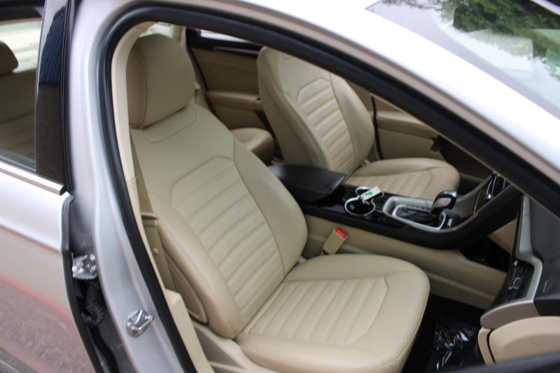 Ford Fusion 4dr Sdn SE Hybrid FWD 2015