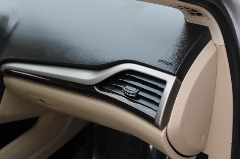 Ford Fusion 4dr Sdn SE Hybrid FWD 2015
