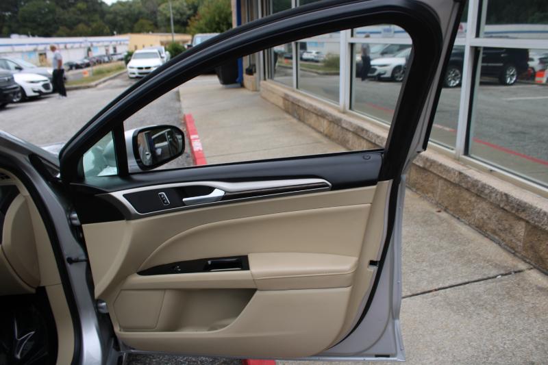 Ford Fusion 4dr Sdn SE Hybrid FWD 2015