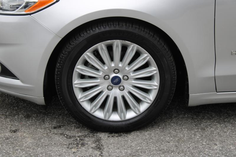 Ford Fusion 4dr Sdn SE Hybrid FWD 2015