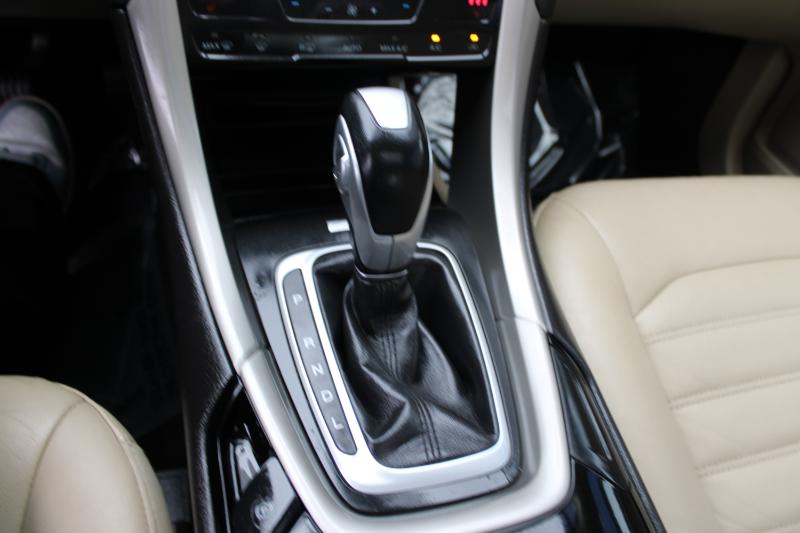 Ford Fusion 4dr Sdn SE Hybrid FWD 2015