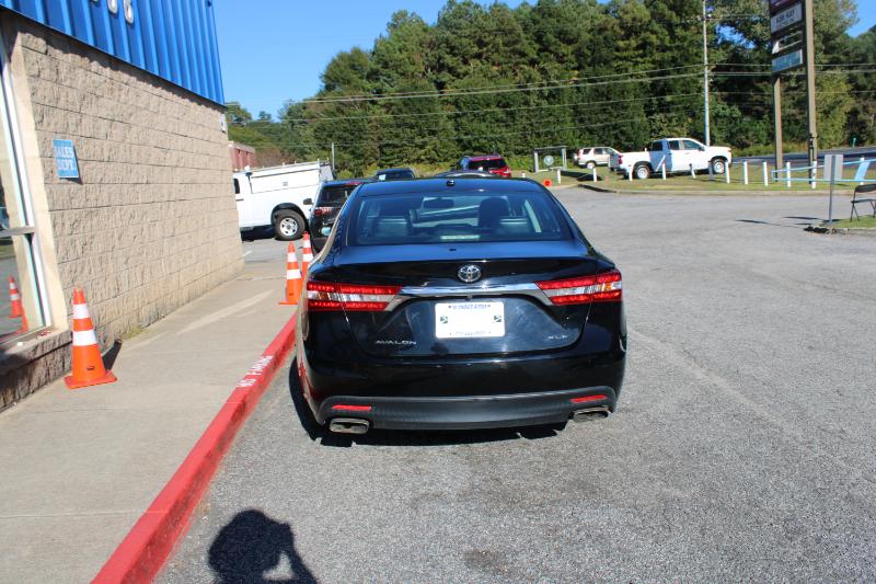 Toyota Avalon 4dr Sdn XLE Touring (Natl) 2015