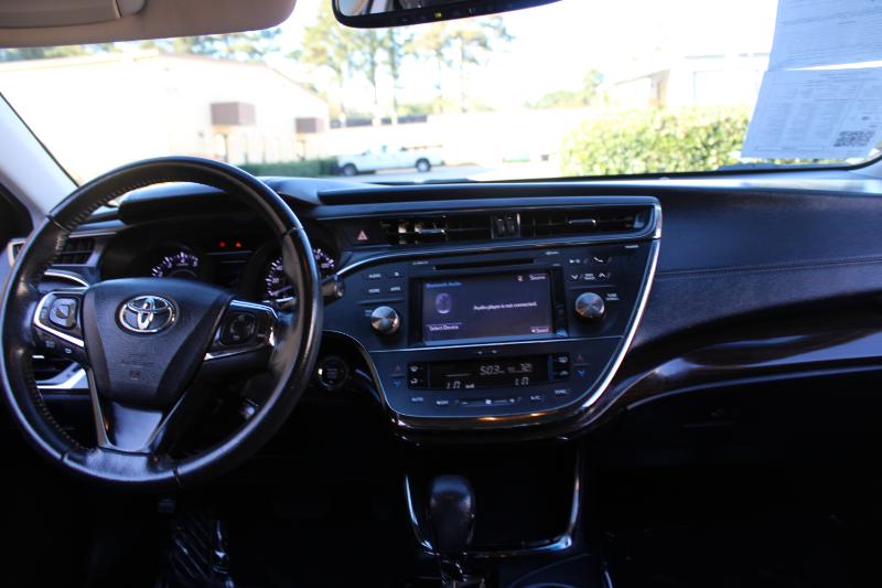 Toyota Avalon 4dr Sdn XLE Touring (Natl) 2015
