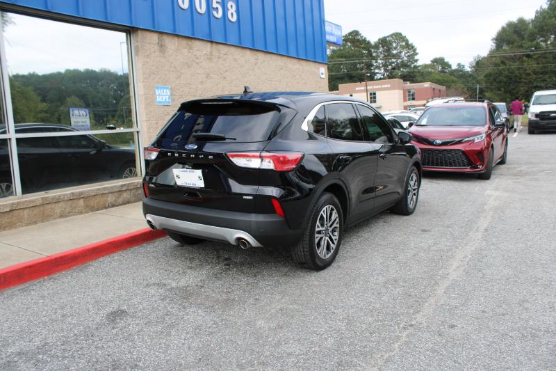 2022 Ford Escape SEL Hybrid photo 3