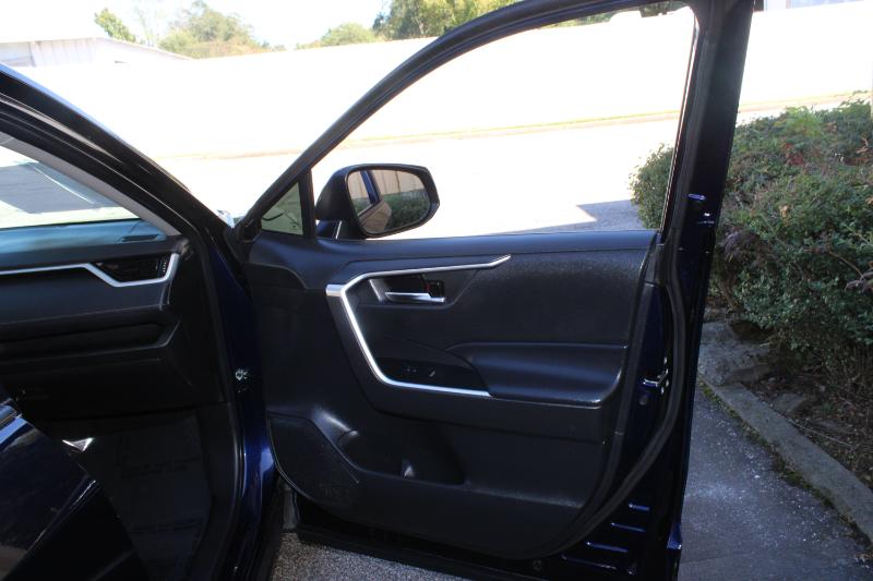 Toyota RAV4 Hybrid XLE AWD (Natl) 2022