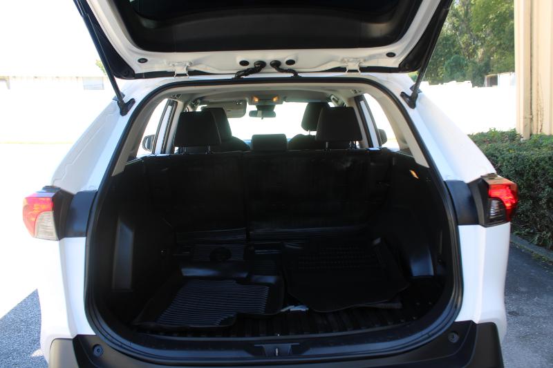 Toyota RAV4 Hybrid LE AWD (Natl) 2021
