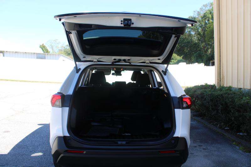 Toyota RAV4 Hybrid LE AWD (Natl) 2021