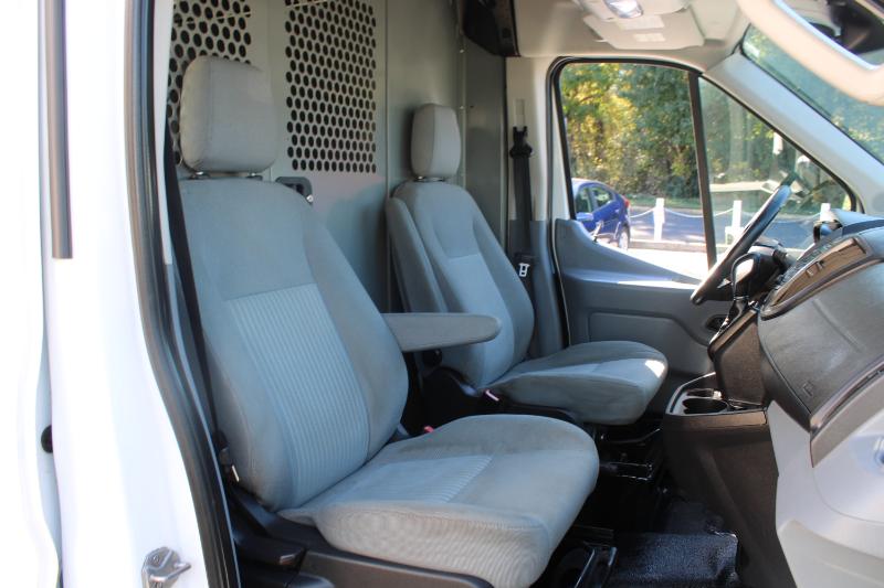 Ford Transit Cargo Van T-250 148" Med Rf 9000 GVWR Sliding RH Dr 2015