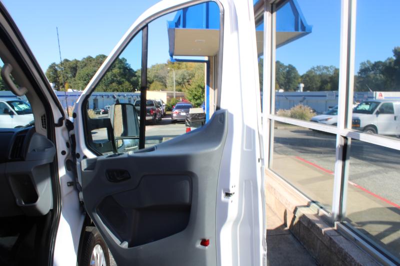 Ford Transit Cargo Van T-250 148" Med Rf 9000 GVWR Sliding RH Dr 2015