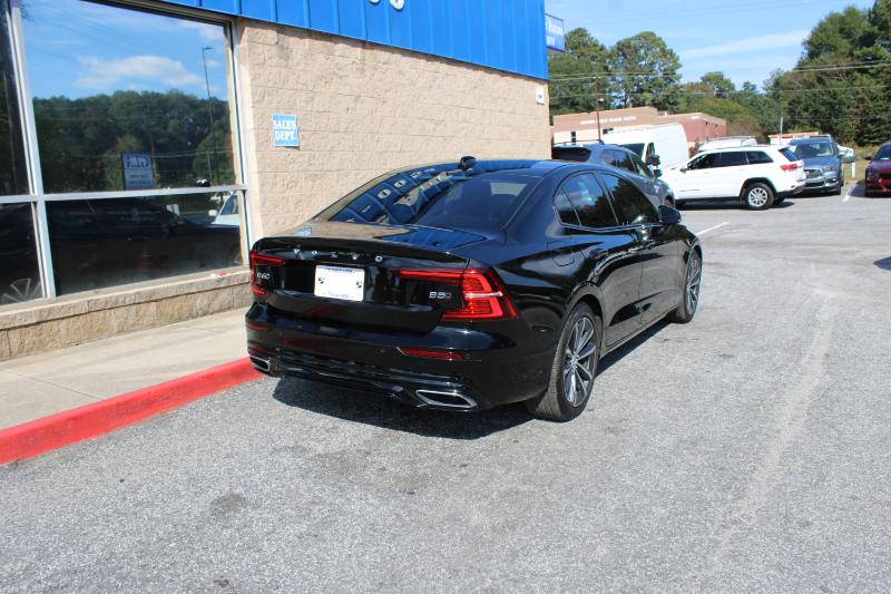 Volvo S60 B5 AWD Black Edition Momentum 2022