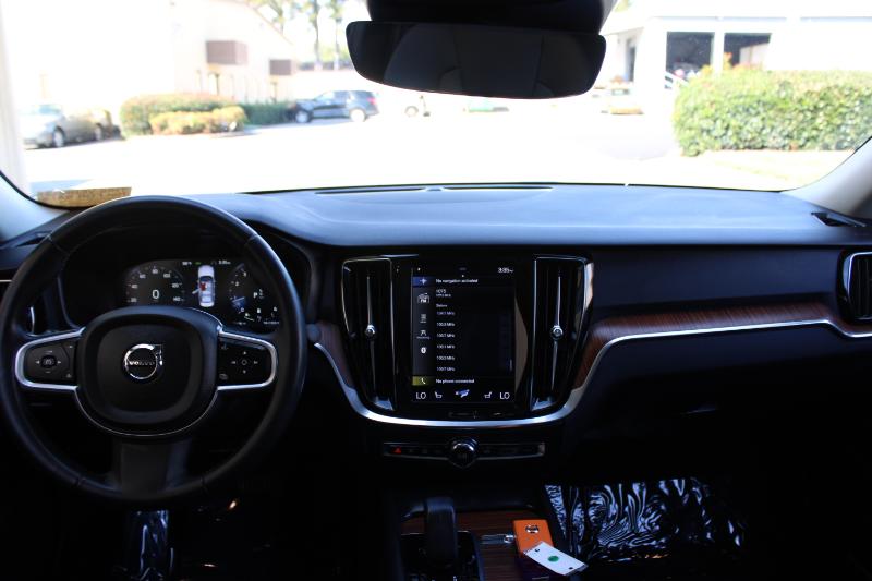 Volvo S60 B5 AWD Black Edition Momentum 2022