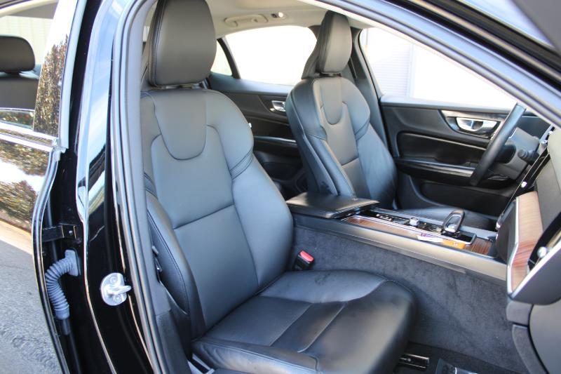 Volvo S60 B5 AWD Black Edition Momentum 2022