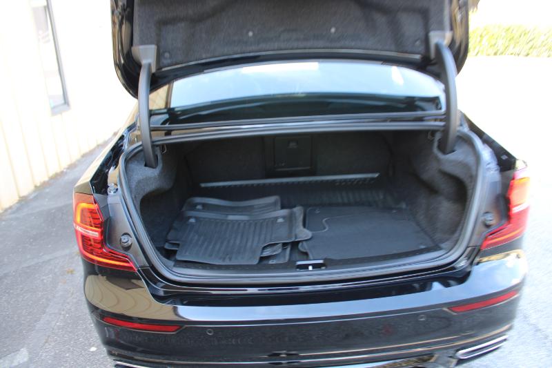 Volvo S60 B5 AWD Black Edition Momentum 2022