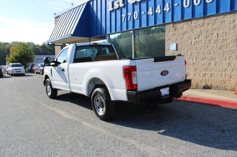 Ford Super Duty F-250 SRW XLT 2WD Reg Cab 8' Box 2019
