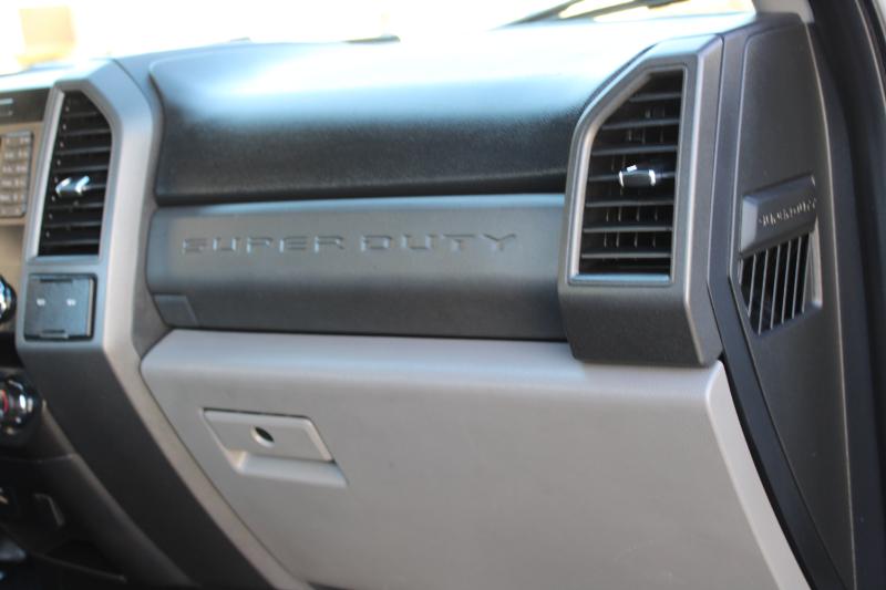 Ford Super Duty F-250 SRW XLT 2WD Reg Cab 8' Box 2019
