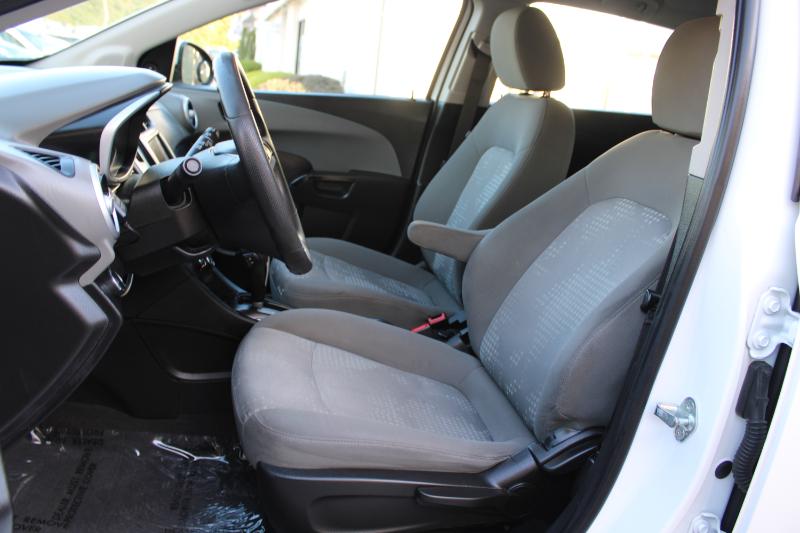 Chevrolet Sonic 5dr HB LT w/1FL 2020