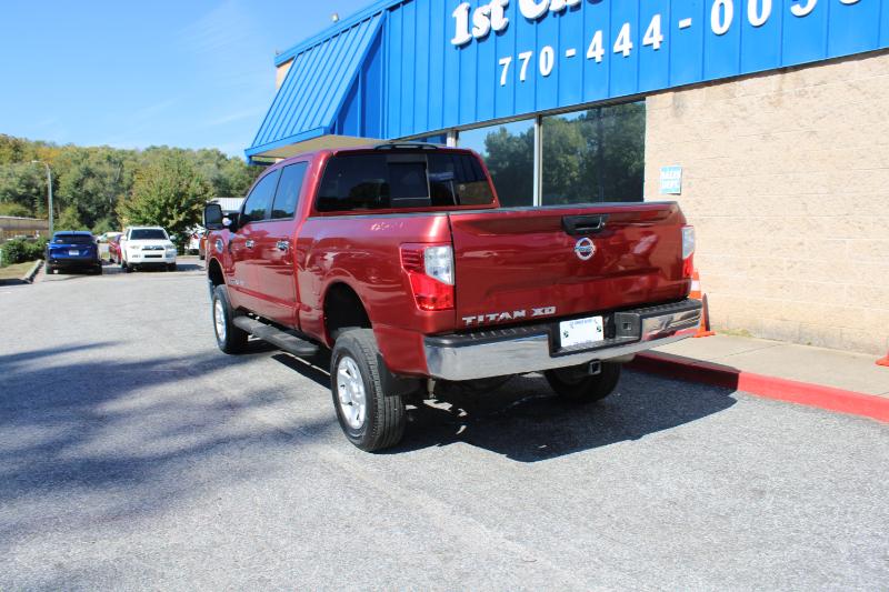 Nissan Titan XD 4x4 Diesel Crew Cab SV 2017