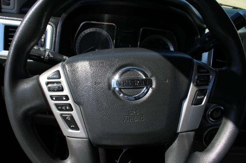 Nissan Titan XD 4x4 Diesel Crew Cab SV 2017