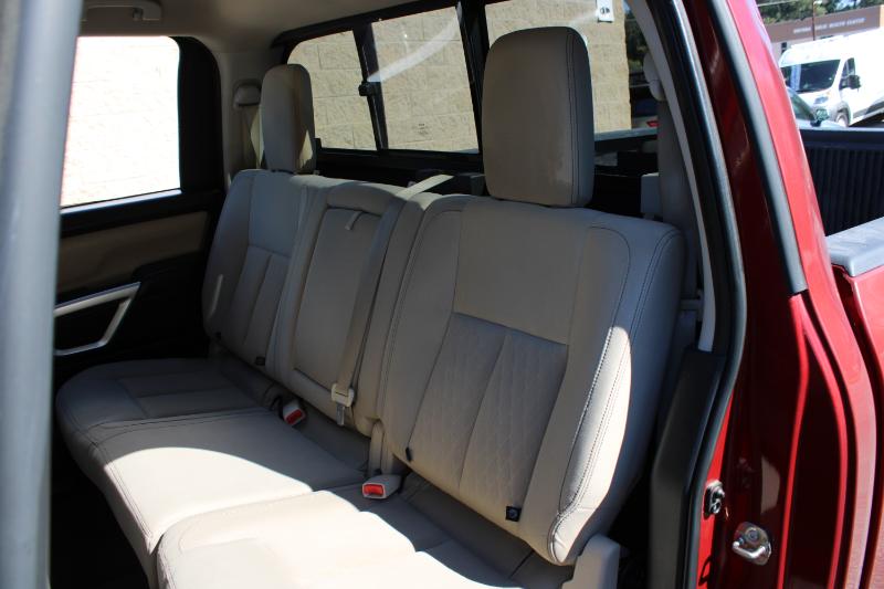 Nissan Titan XD 4x4 Diesel Crew Cab SV 2017