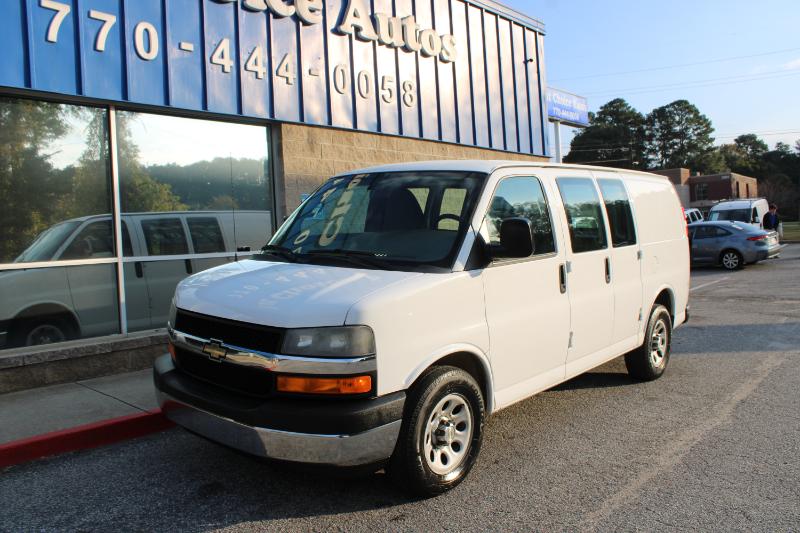 Chevrolet Express Cargo Van RWD 1500 135" 2013