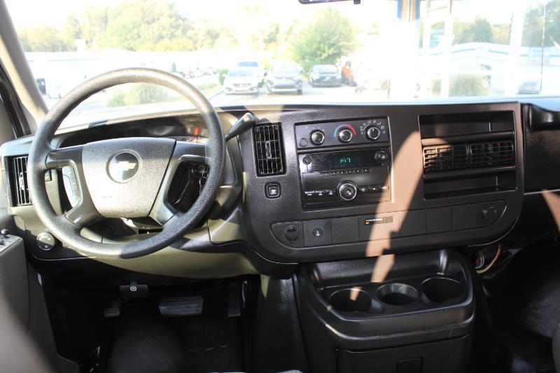 Chevrolet Express Cargo Van RWD 1500 135" 2013