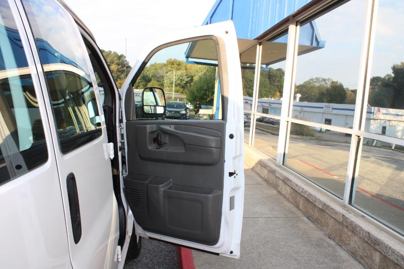 Chevrolet Express Cargo Van RWD 1500 135" 2013