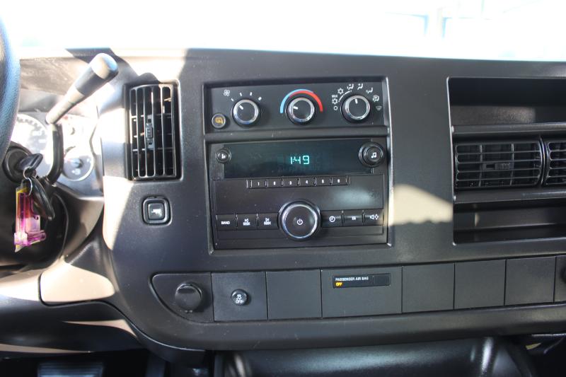 Chevrolet Express Cargo Van RWD 1500 135" 2013