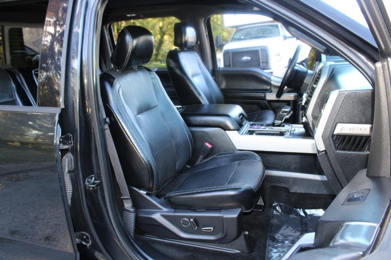 Ford F-150 4WD SuperCrew 145" Lariat 2015