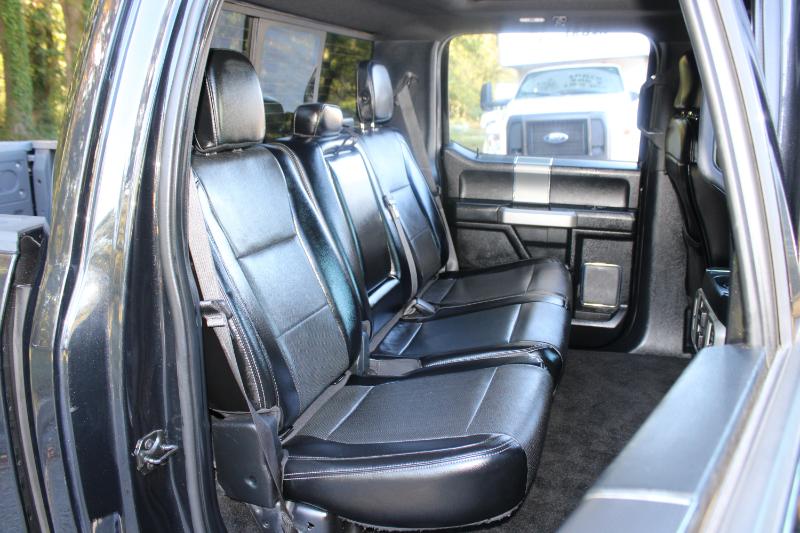 Ford F-150 4WD SuperCrew 145" Lariat 2015