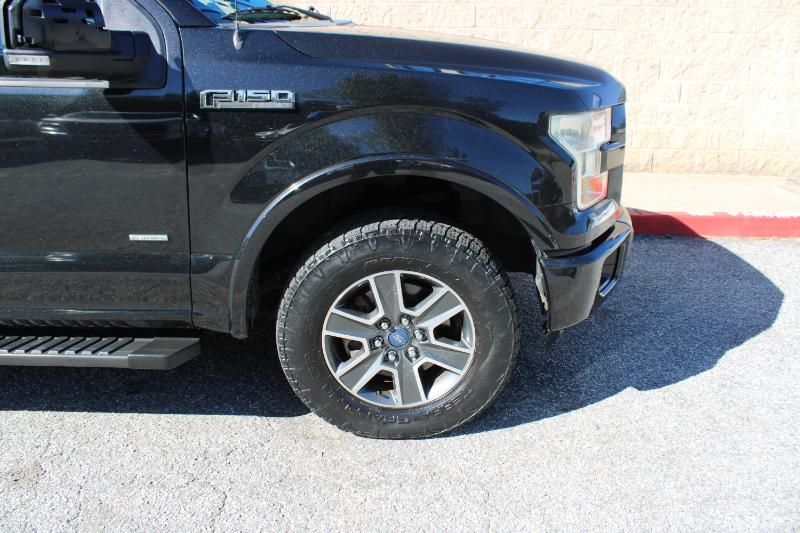 Ford F-150 4WD SuperCrew 145" Lariat 2015