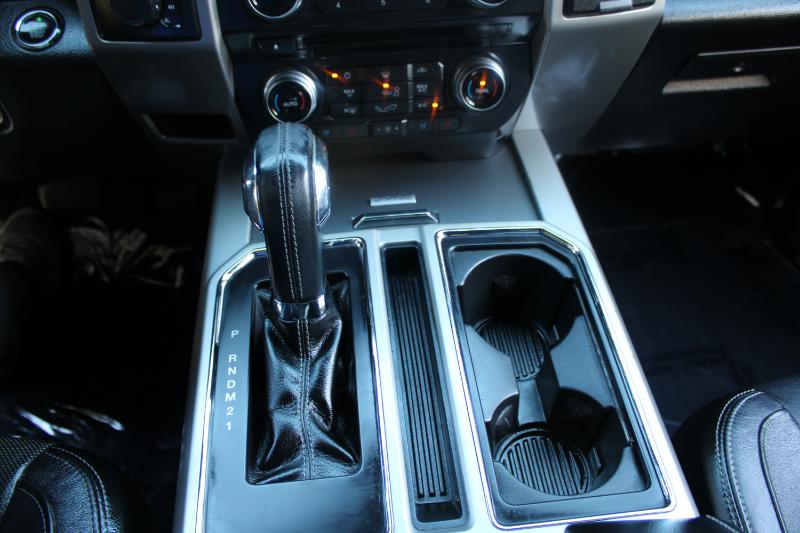 Ford F-150 4WD SuperCrew 145" Lariat 2015
