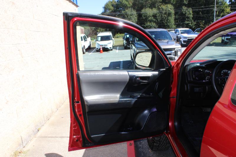 Toyota Tacoma 4WD Access Cab I4 AT SR5 (Natl) 2016