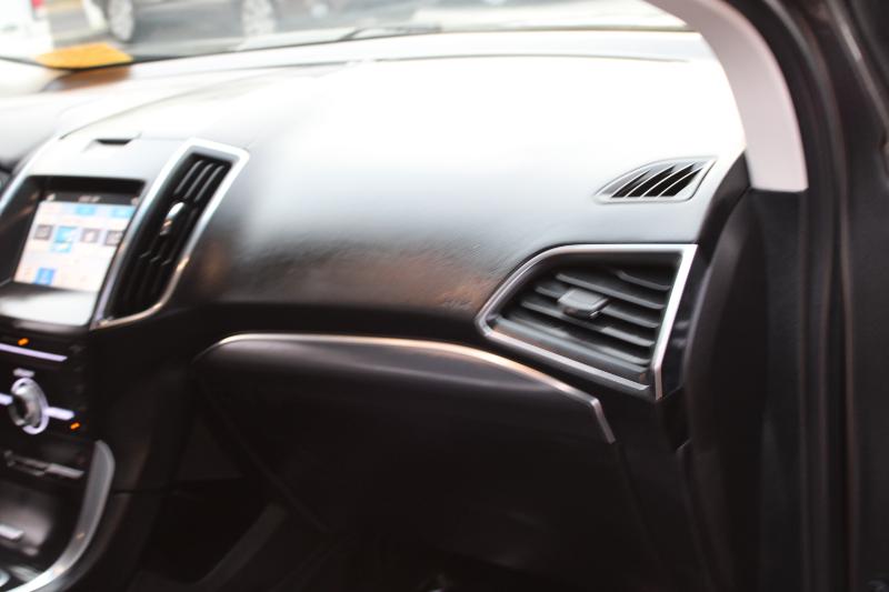 Ford Edge Titanium FWD 2018