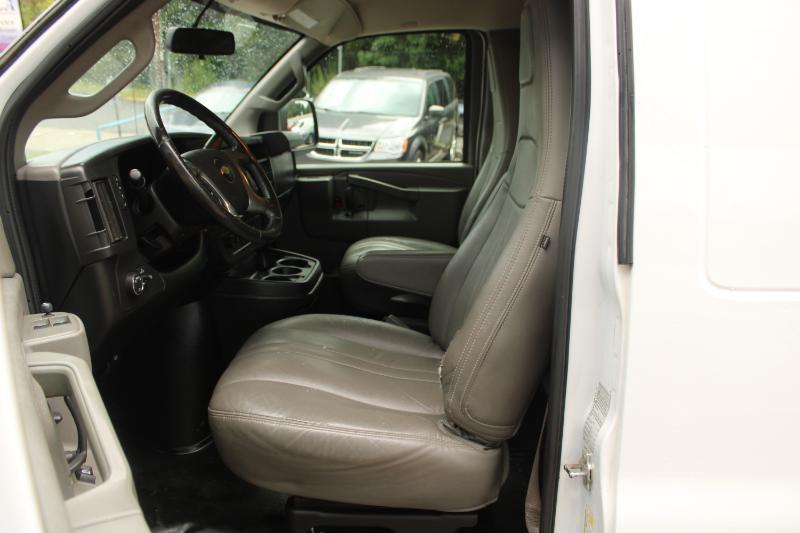 Chevrolet Express Cargo Van RWD 2500 135" 2019