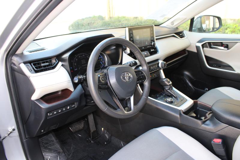 Toyota RAV4 Hybrid Limited AWD (Natl) 2020